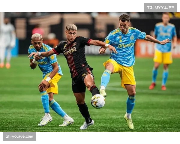 亚特兰大十人战平科莫，帕拉迪诺盛赞球队“牺牲精神”