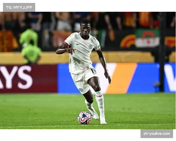 切尔西召回后卫萨尔，非洲杯冠军成员结束斯特拉斯堡租借